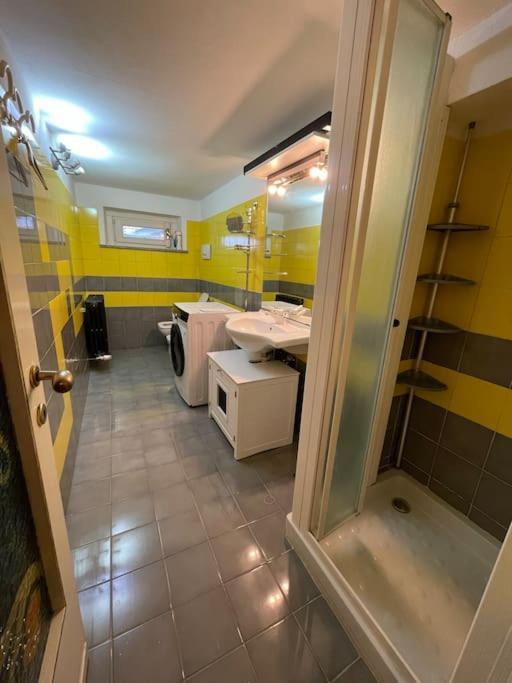 Apartamento Musicians Mansion Loft Fino Mornasco Exterior foto